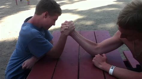 Armwrestling at the beach